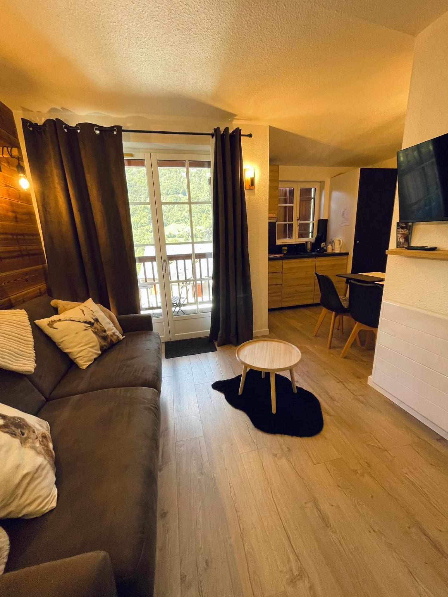 "La Cle Doree" Appartement Balcon Ensoleille Vue Montagne Wifi Cauterets Bagian luar foto
